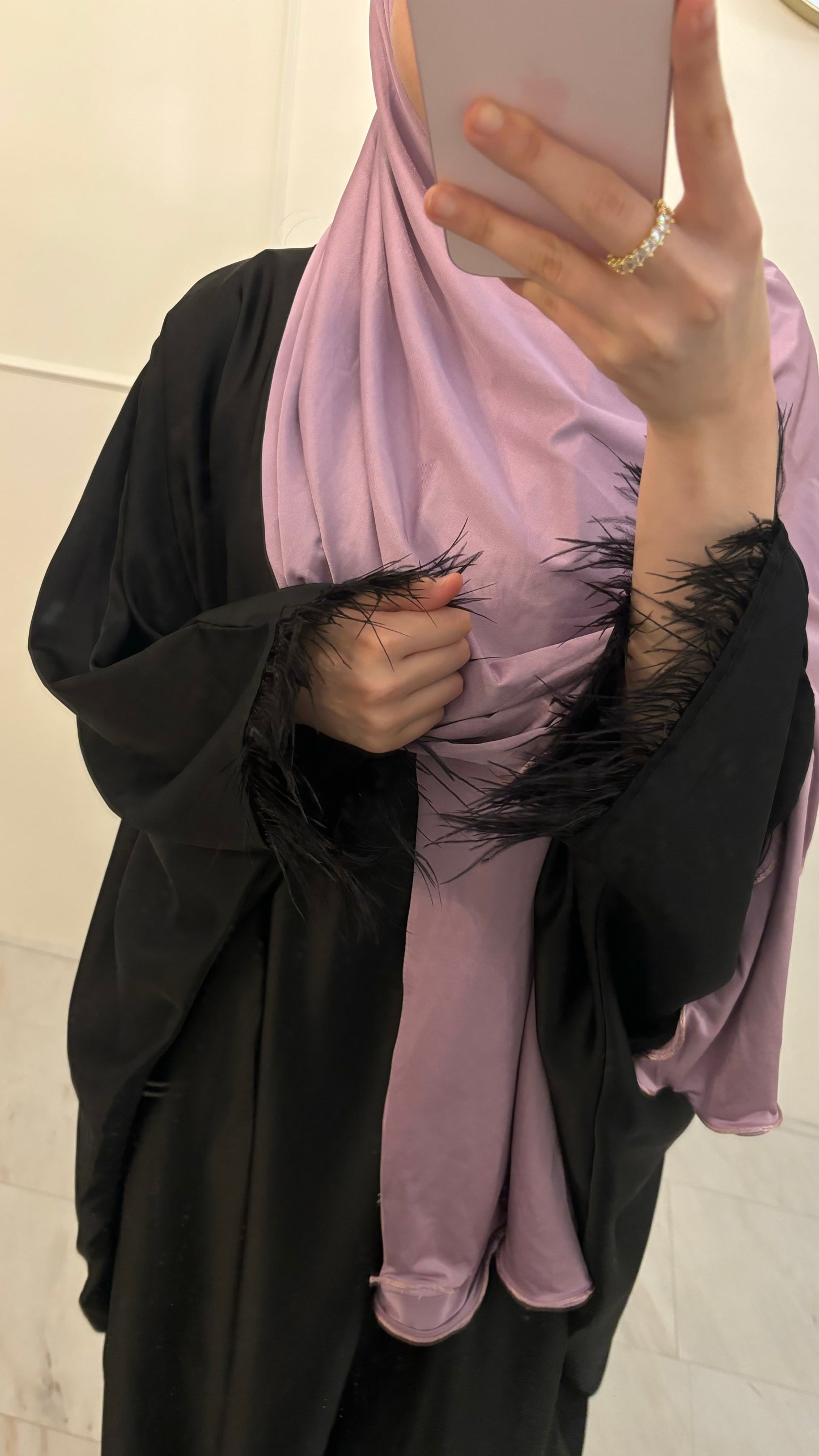 Abaya butterfly satin feather zwart