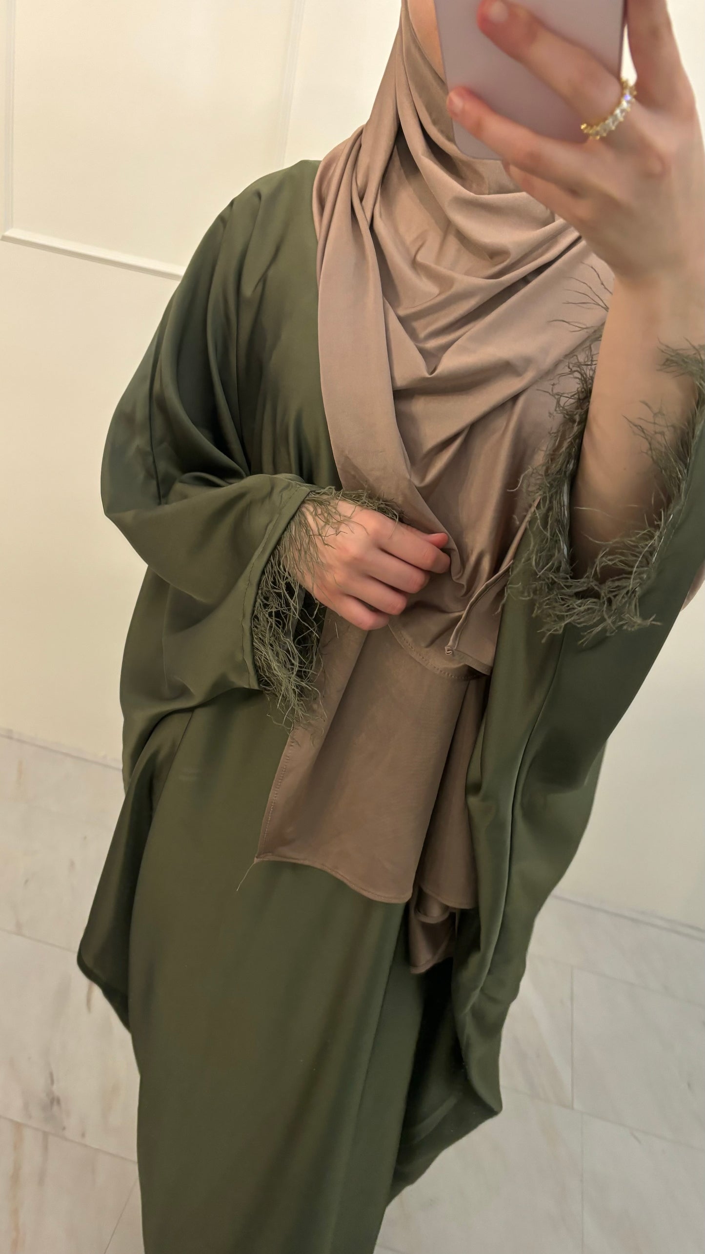 Abaya butterfly satin feather donkergroen